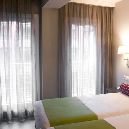 Mercure Madrid Centro Exterior foto